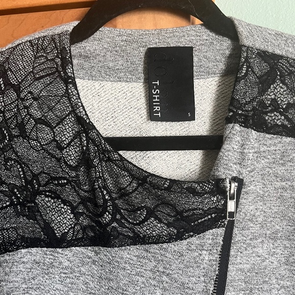 Dolan T-Shirt Top Avant Garde Style Heather Gray w/ Lace Detail Size S - Picture 5 of 11